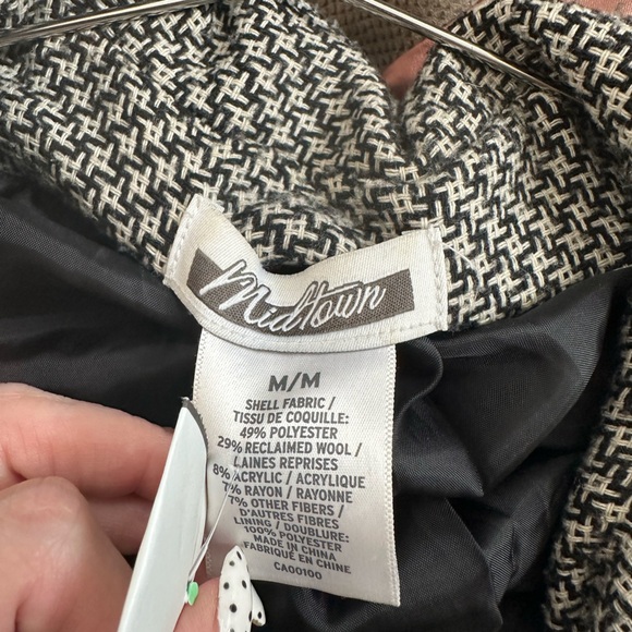 Vintage Midtown hounds tooth, pea coat - Picture 6 of 6